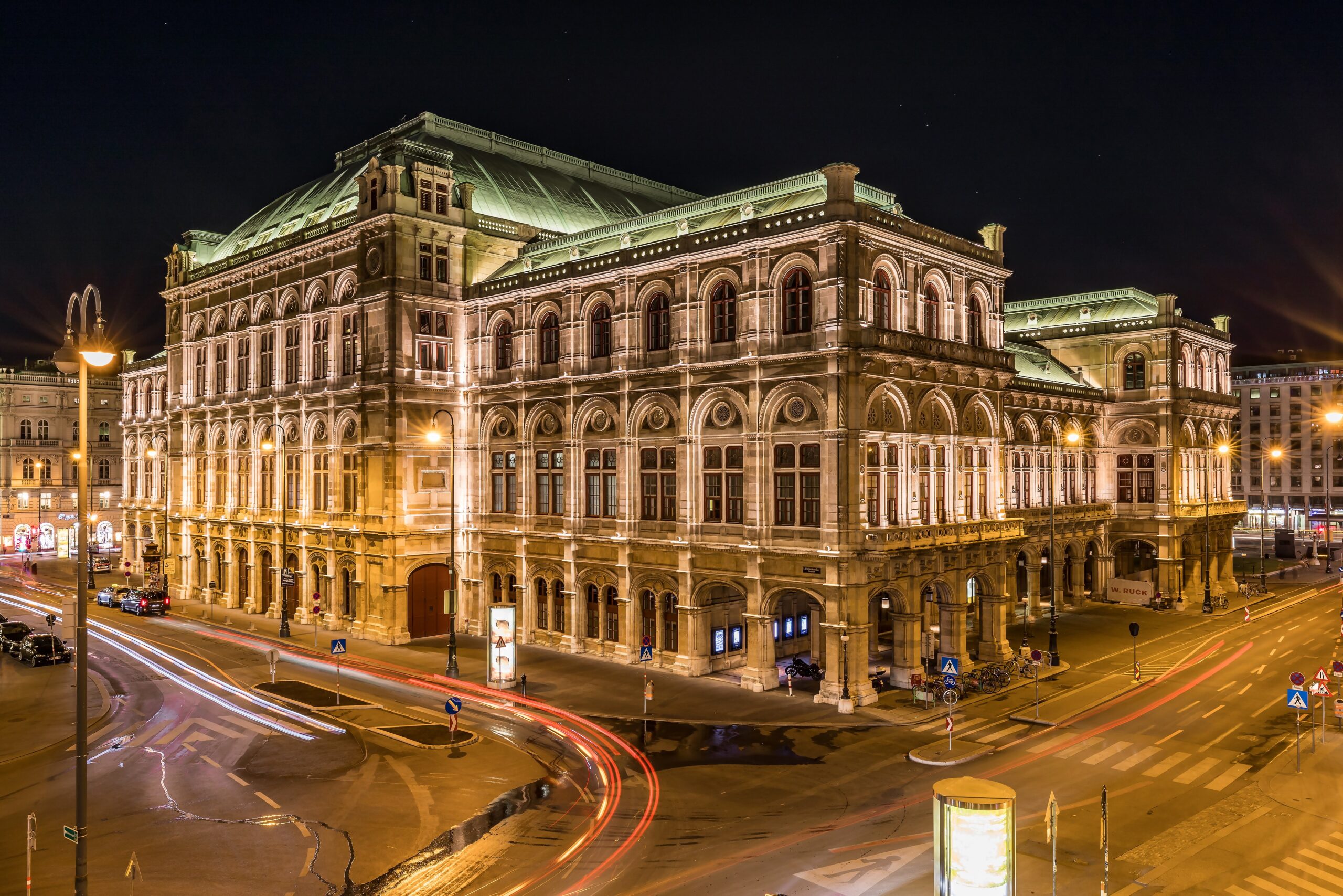 mike 68 vienna state opera 4403839